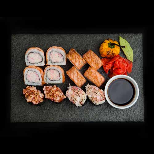 Küpsetatud assortii Küpsetatud assortii sushi